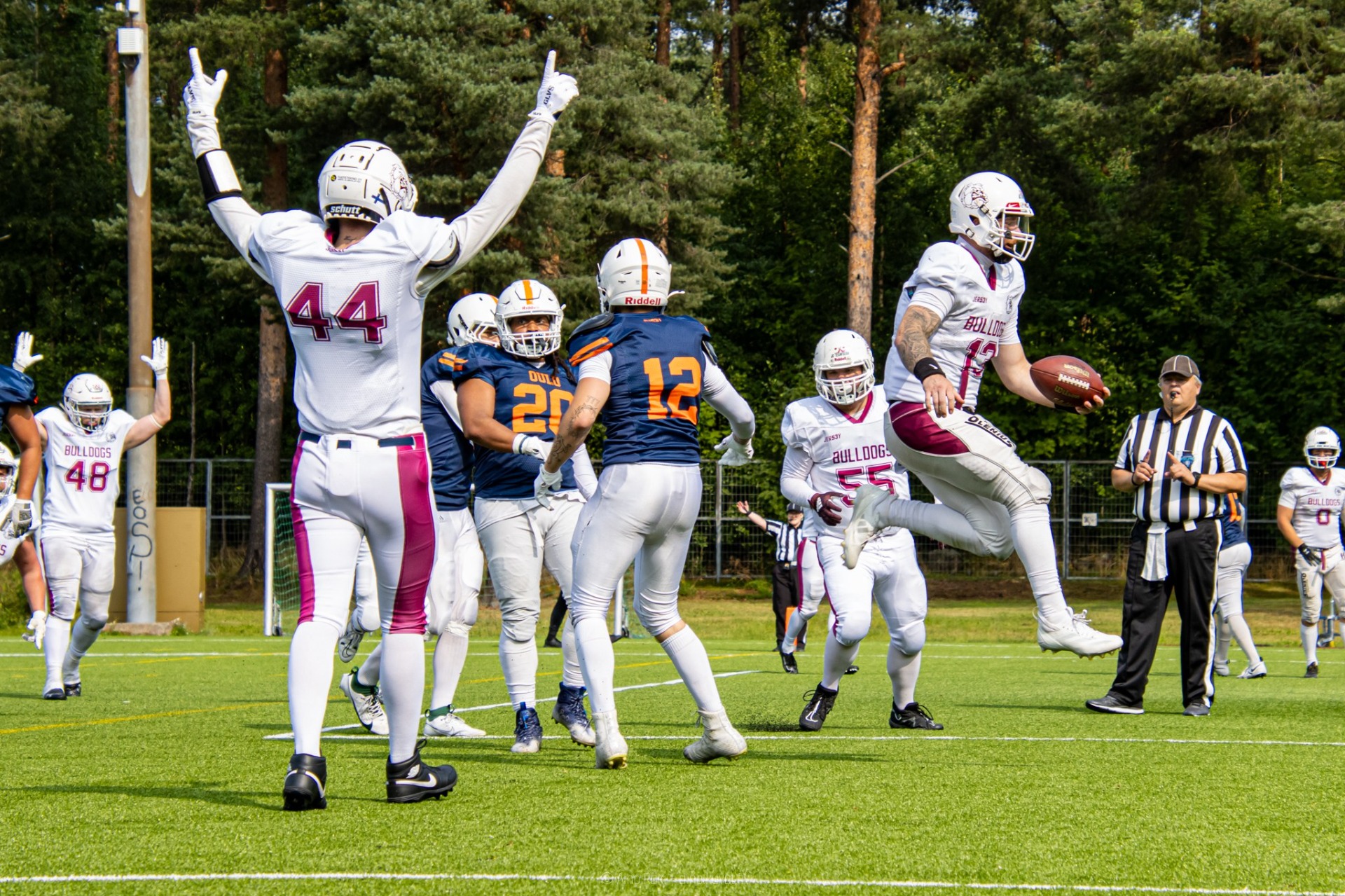 Brandon Gwinner (#13) eteni juosten 77 jaardia ja heitti 247 jaardin edestä. Mies viimeisteli myös yhden touchdownin. Kuva: Aino Raki